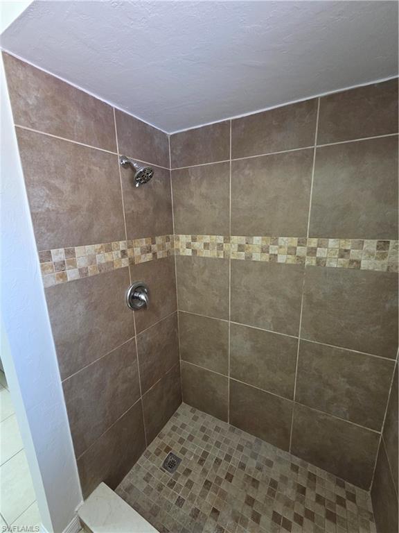 LOCHMOOR - Residential Lease