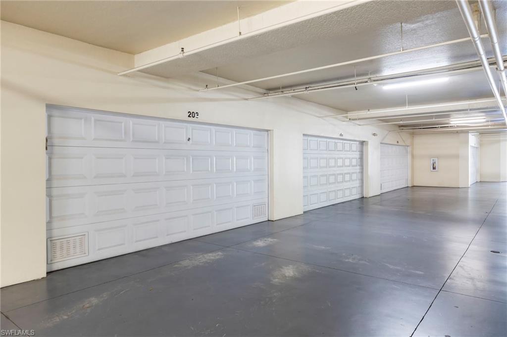 LAKE BARRINGTON - Residential