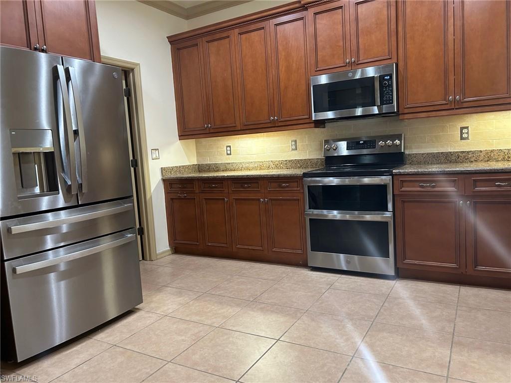 BELLA TERRA - Residential Lease