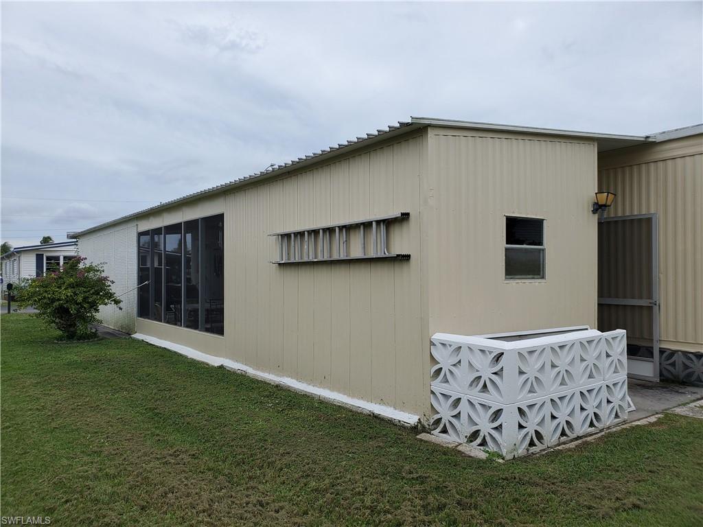 LEESURE VILLAGE - Residential