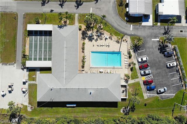 LEESURE VILLAGE - Residential