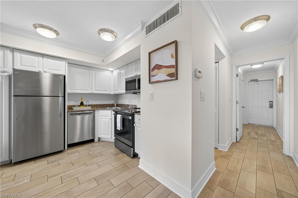 BAYSIDE VILLAS - Residential