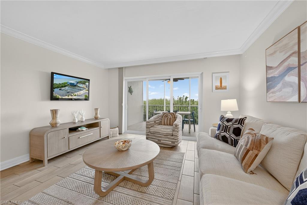 BAYSIDE VILLAS - Residential