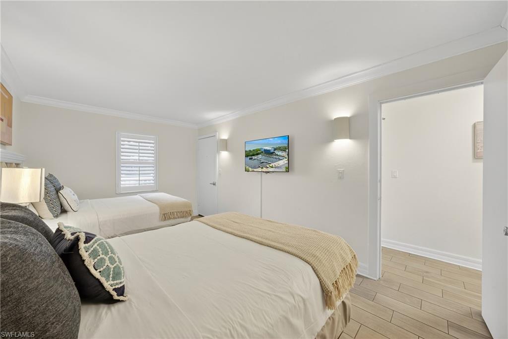 BAYSIDE VILLAS - Residential