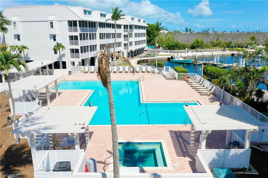 BAYSIDE VILLAS - Residential