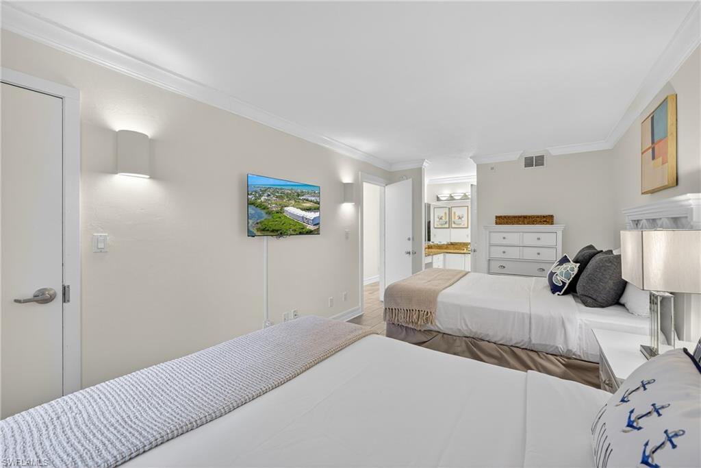 BAYSIDE VILLAS - Residential