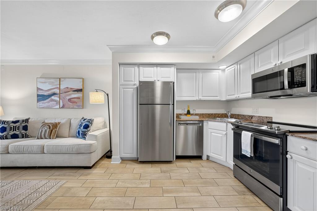 BAYSIDE VILLAS - Residential