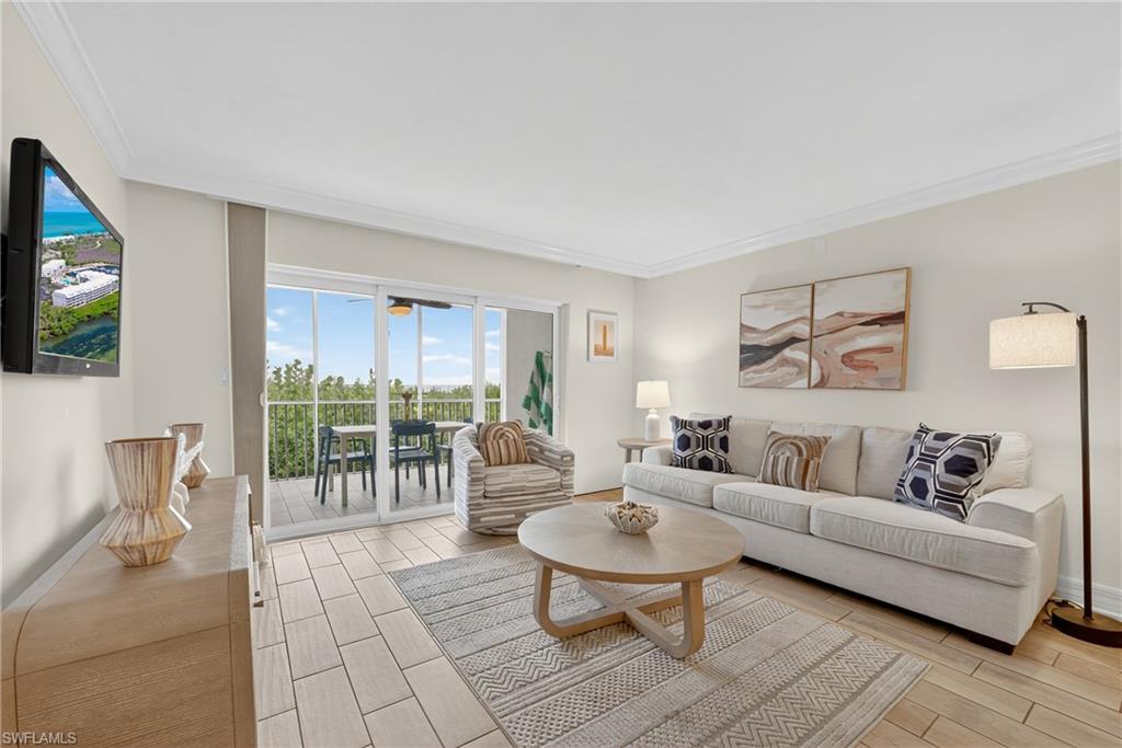 BAYSIDE VILLAS - Residential