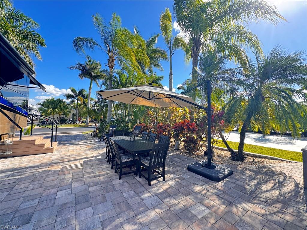 RIVERBEND MOTORCOACH RESORT - Land