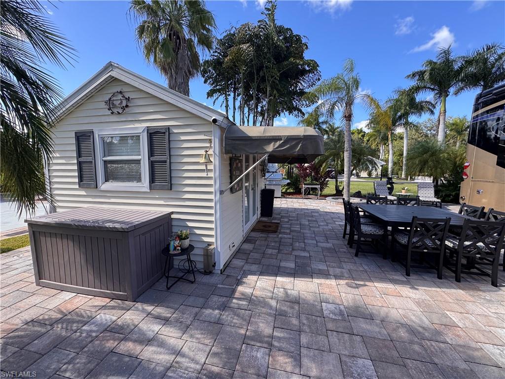 RIVERBEND MOTORCOACH RESORT - Land