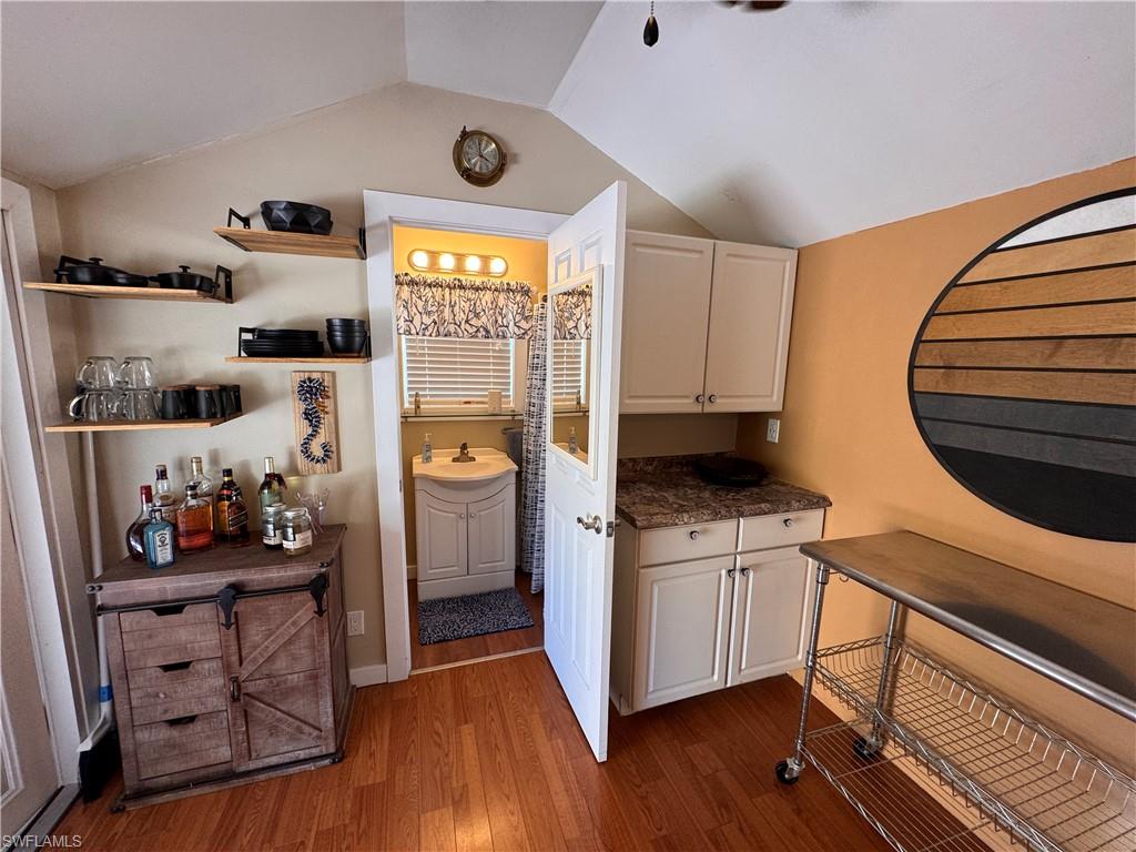 RIVERBEND MOTORCOACH RESORT - Land