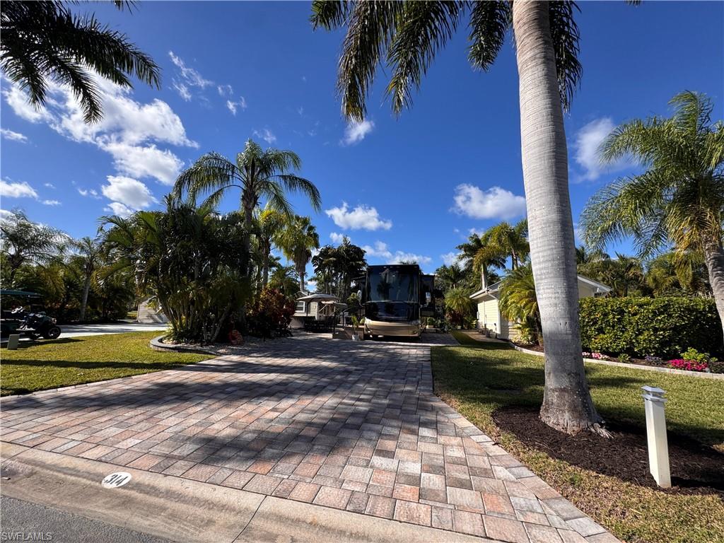 RIVERBEND MOTORCOACH RESORT - Land