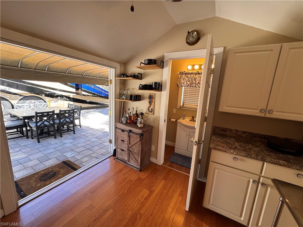 RIVERBEND MOTORCOACH RESORT - Land