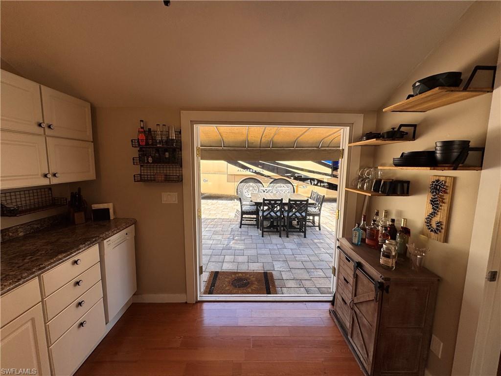 RIVERBEND MOTORCOACH RESORT - Land