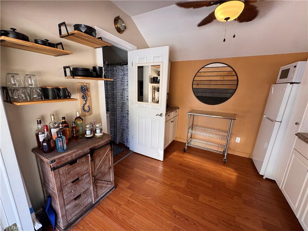 RIVERBEND MOTORCOACH RESORT - Land