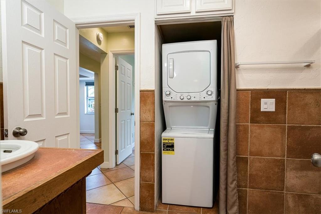 BOCA CIEGA VILLAGE - Residential