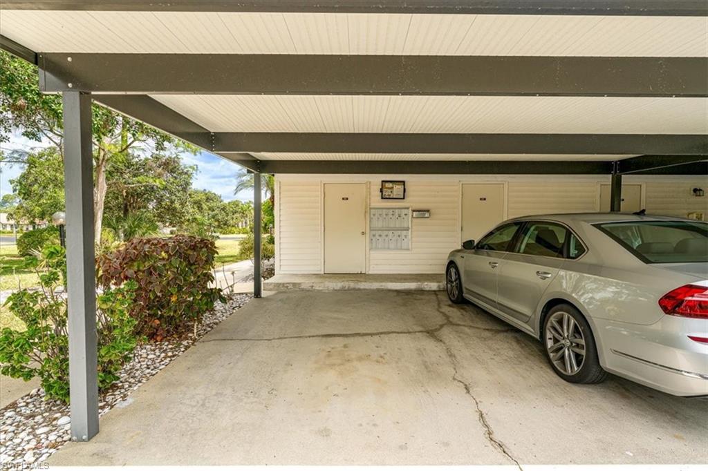 BOCA CIEGA VILLAGE - Residential