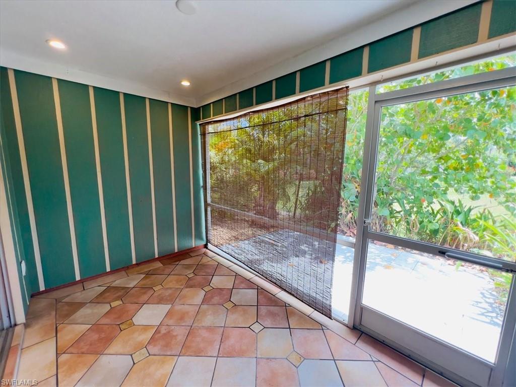 BOCA CIEGA VILLAGE - Residential