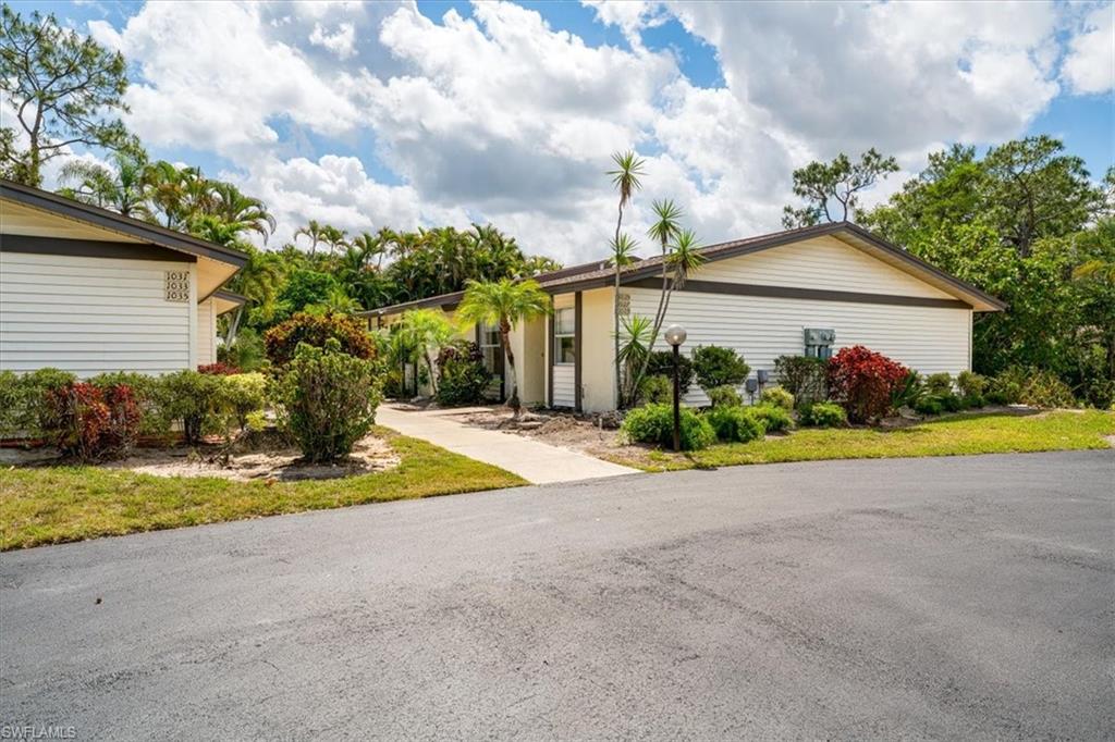 BOCA CIEGA VILLAGE - Residential