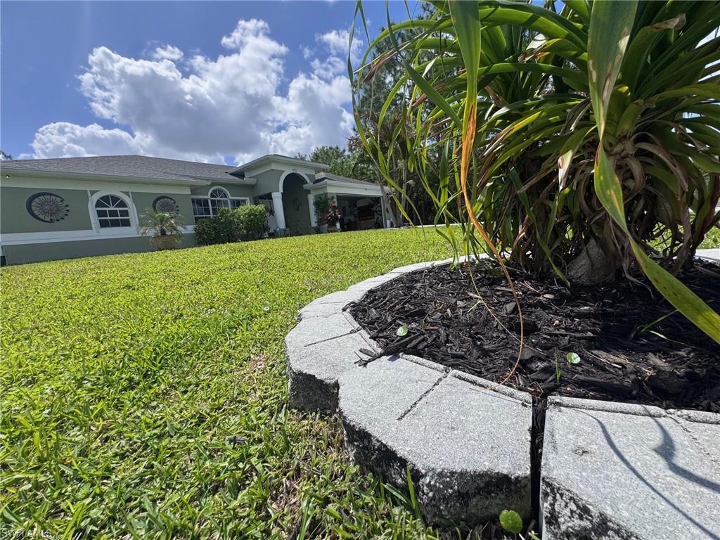 MIRROR LAKES - Residential