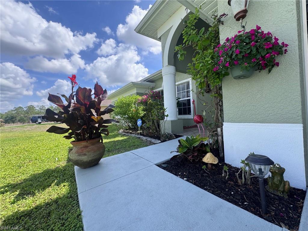 MIRROR LAKES - Residential