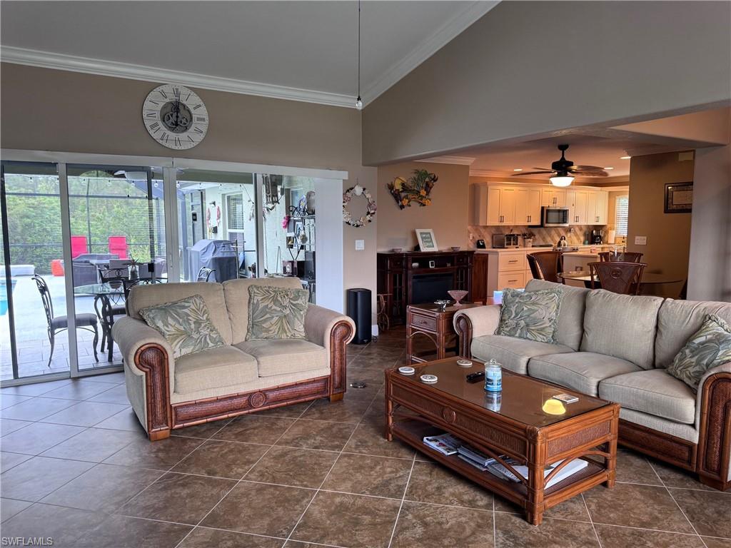 MIRROR LAKES - Residential