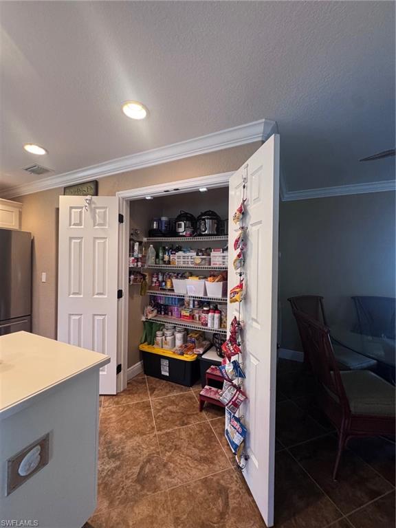 MIRROR LAKES - Residential