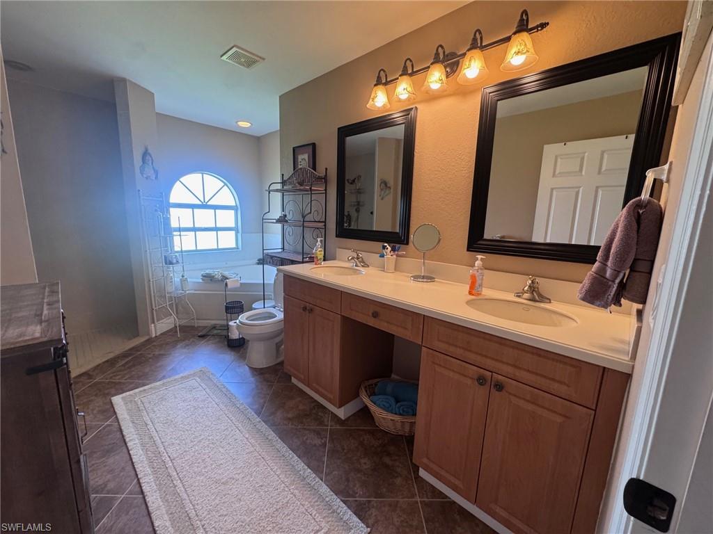 MIRROR LAKES - Residential