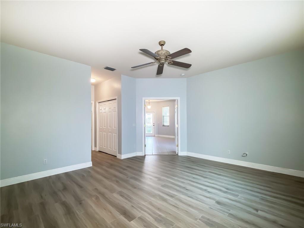 REFLECTION LAKES - Residential