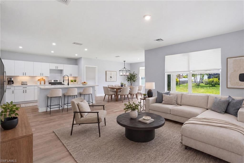 CAPE CORAL - Residential