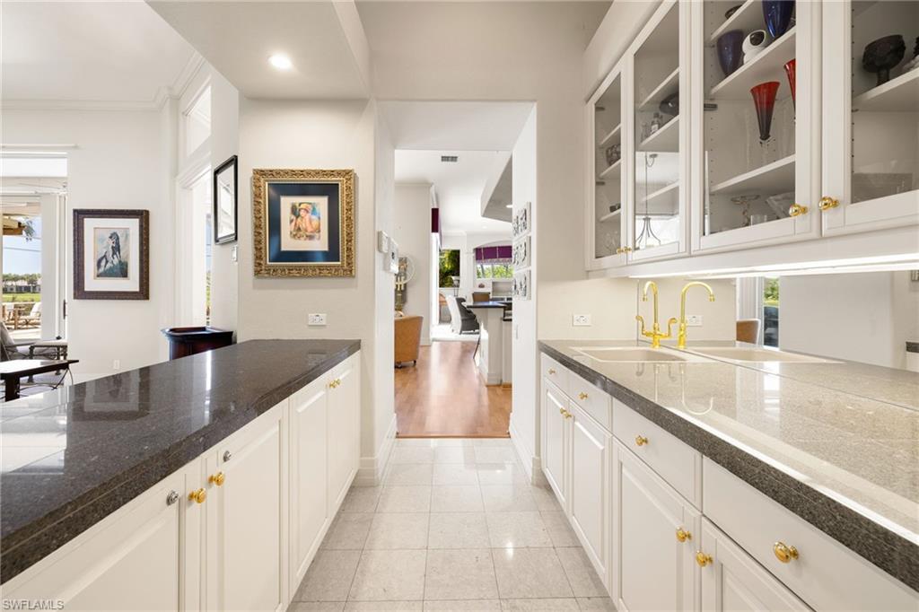 KNIGHTS BRIDGE - Residential