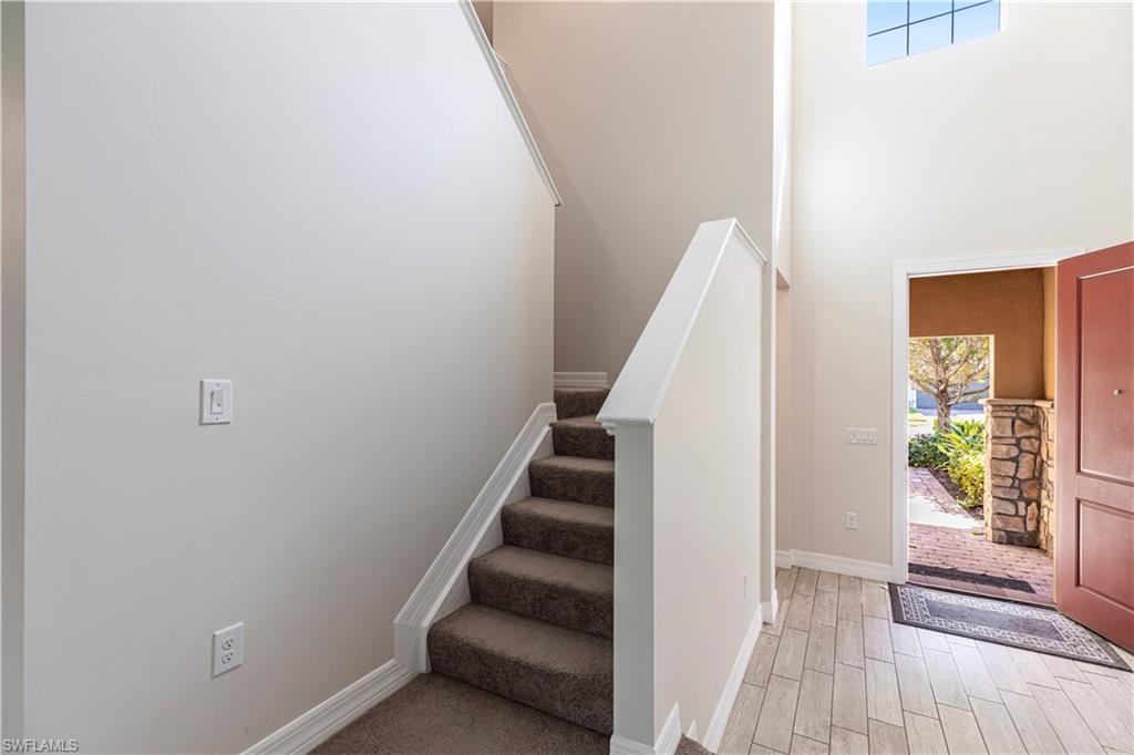 AVERY SQUARE - Residential