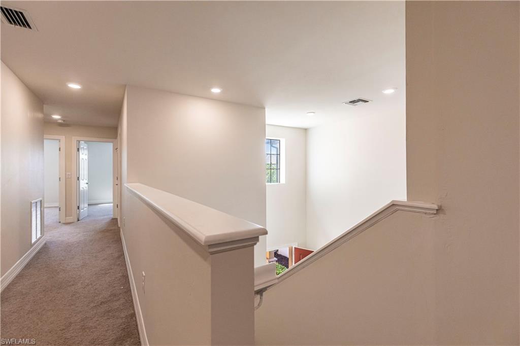 AVERY SQUARE - Residential