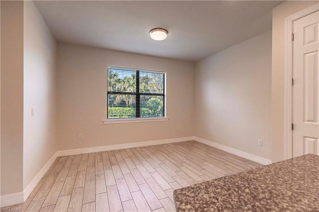 AVERY SQUARE - Residential