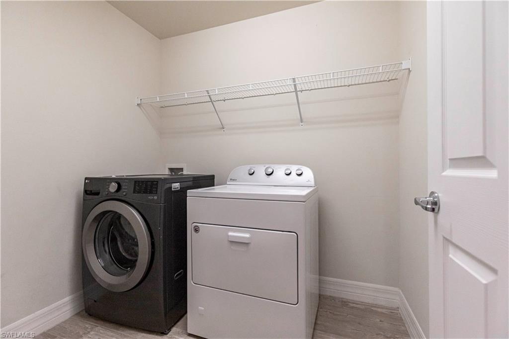 AVERY SQUARE - Residential