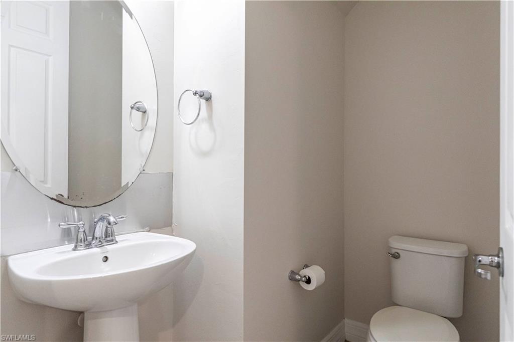 AVERY SQUARE - Residential