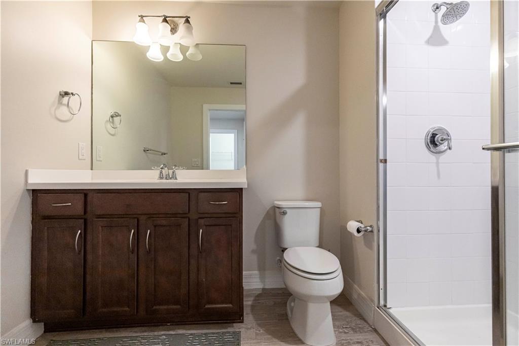 AVERY SQUARE - Residential