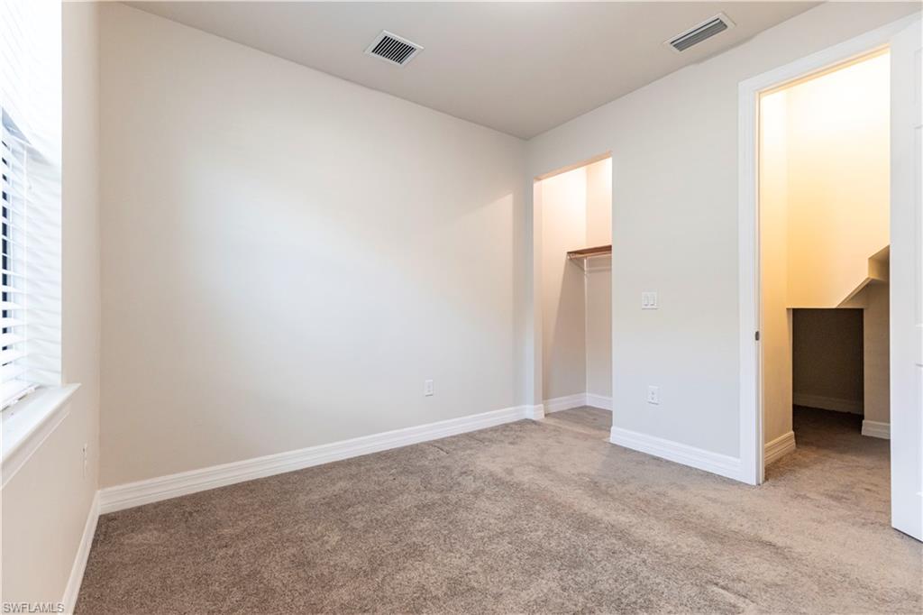 AVERY SQUARE - Residential