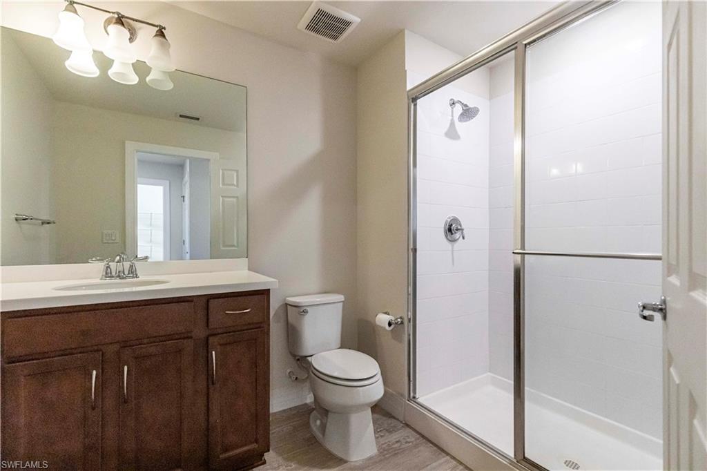 AVERY SQUARE - Residential