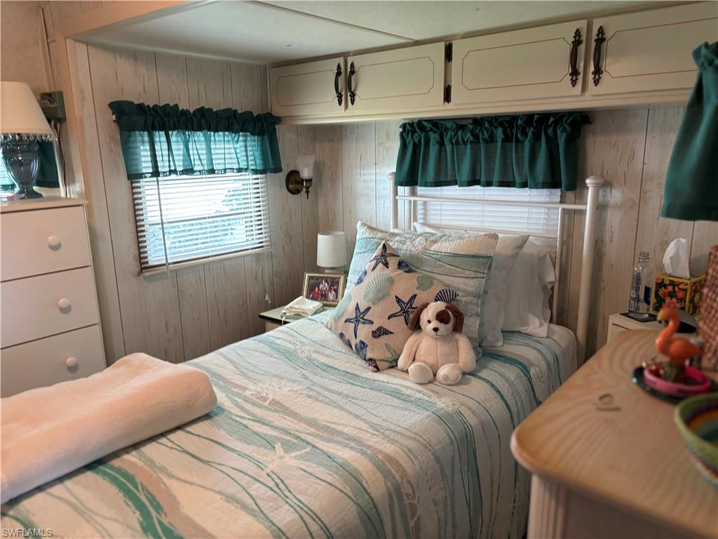 ENCHANTING SHORES - Residential