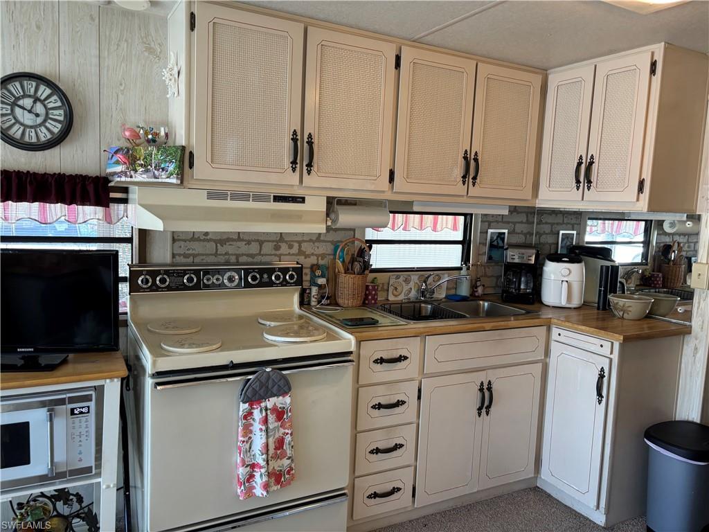 ENCHANTING SHORES - Residential