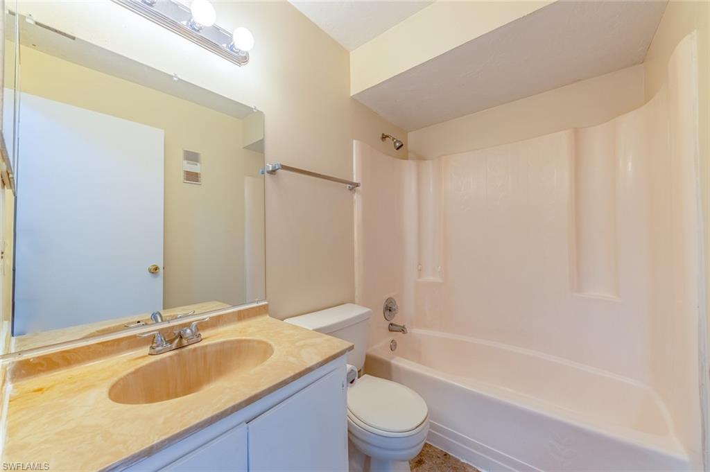 EVANSTON PARK CONDO - Residential