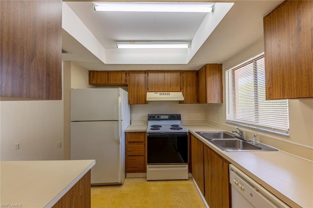 EVANSTON PARK CONDO - Residential