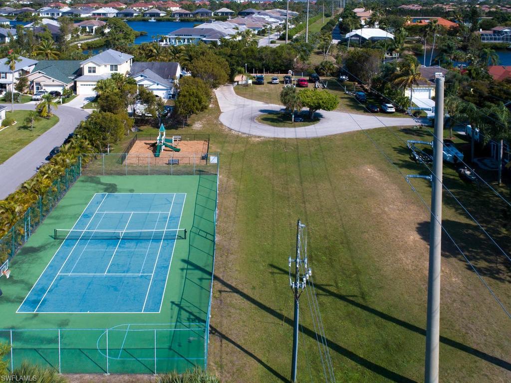 ISLAND PARK WOODLANDS - Residential