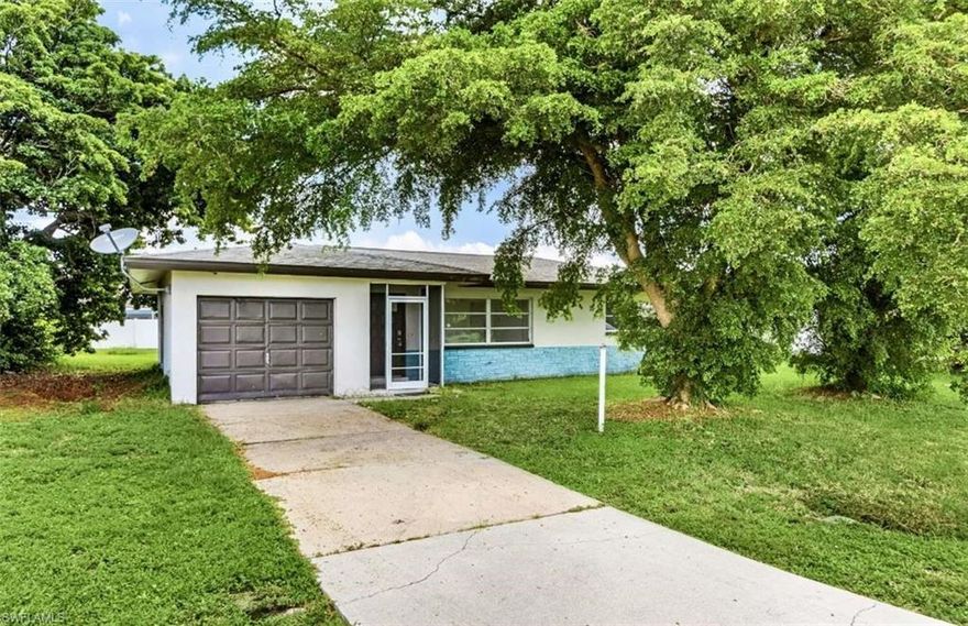 Beautiful single family home located near the established SE Cape Coral neighborhood. Close to shopping, the city of Fort Myers, the Ecological preserve, beaches and highly rated schools. Enjoy the southern exposure of this home as well as the peaceful backyard. Don’t miss your chance to view this gem!