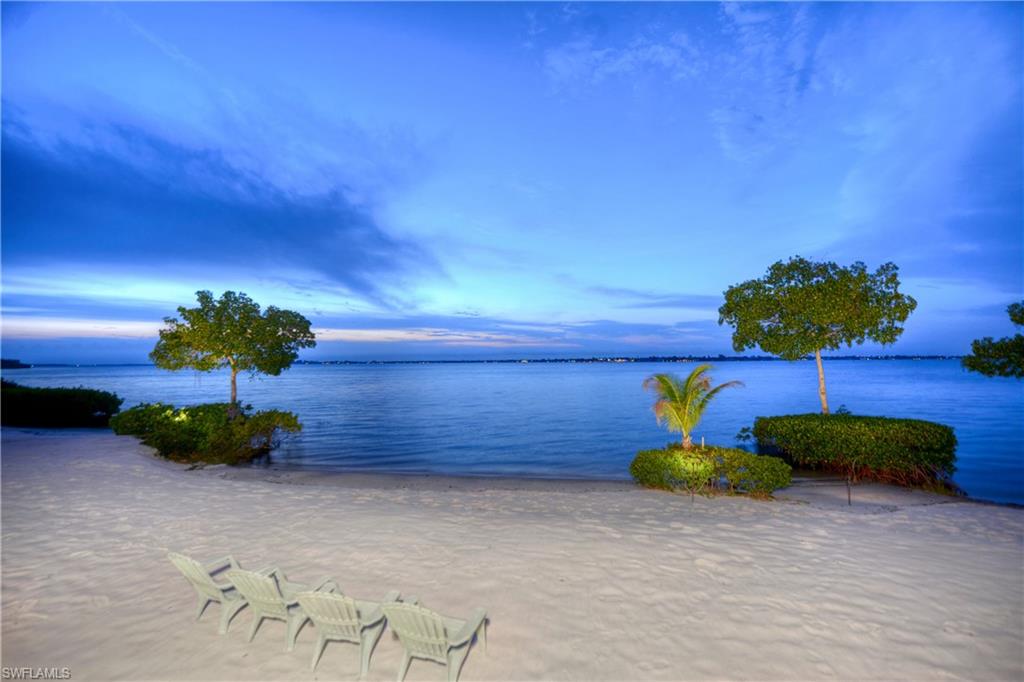 EDGEWATER - Residential