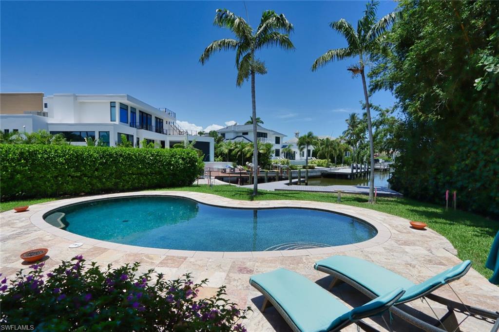 MOORINGS - Residential Lease