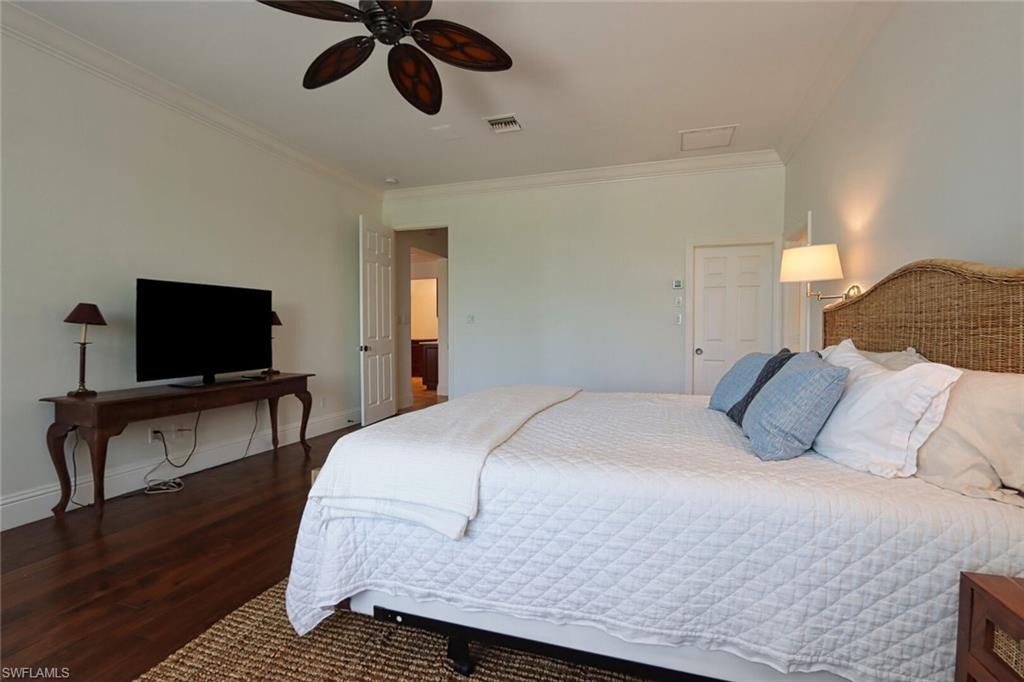 MOORINGS - Residential Lease