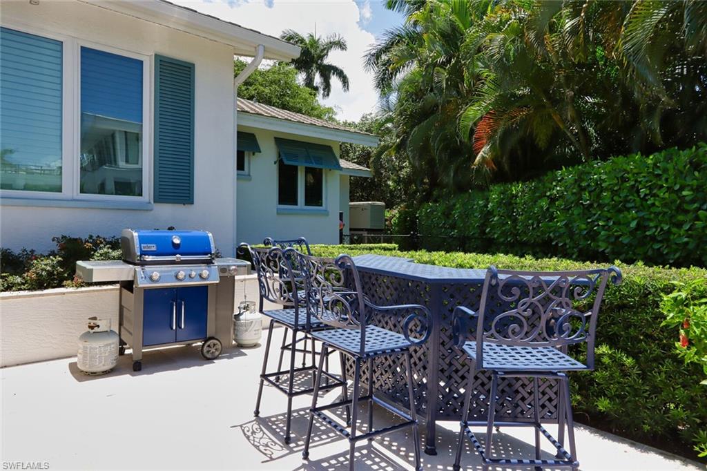 MOORINGS - Residential Lease