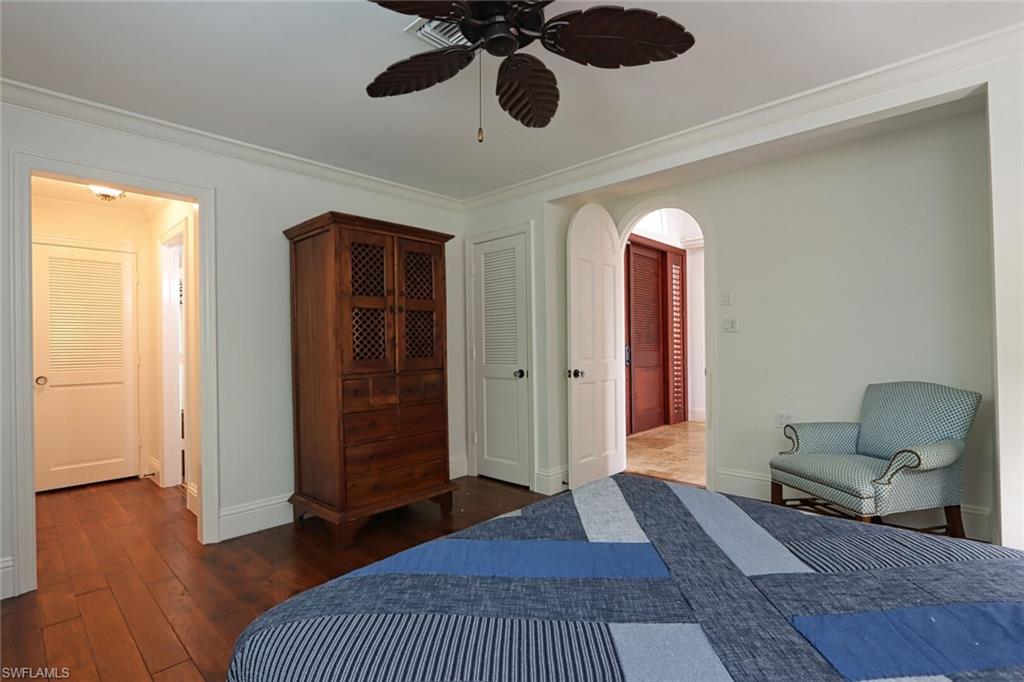 MOORINGS - Residential Lease